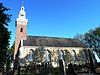 Tjamsweer - kerk vanaf kerkhof -  Kerk van Tjamsweer gezien vanaf het kerkhof.