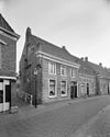 Voor- en zijgevel - Appingedam - 20338822 - RCE -  Voor- en zijgevel (opmerking: Gefotografeerd voor Huizen in Nederland, Hendrick de Keyser) 