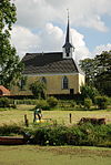Stitswerd.JPG - The church of Stitswerd and the village harbour