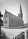 Kerk vanuit het noord-oosten - Uithuizen - 20211484 - RCE -  Menkemaborg: kerk vanuit het noord-oosten 