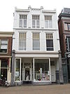 Groningen Oosterstraat 59-59a.JPG -  Groningen, Oosterstraat 59-59a, Hoedenwinkel in Vernieuwingsstijl, 1909; rm 486023 
