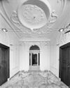 Interieur, hal richting achtergevel - Groningen - 20339255 - RCE -  Stucwerk/ Lodewijk-XIV-stijl: Interieur, hal richting achtergevel (opmerking: Gefotografeerd voor Huizen in Nederland, Hendrick de Keyser) 