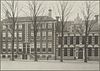 Twee voorgevels - Groningen - 20326695 - RCE -  Twee panden aan de noordzijde van de Ossenmarkt in Groningen. Links het Sichtermanhuis (nr. 4-4a, rm 18610), rechts nr. 5 (rm 18611). 