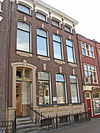 Groningen Gedempte Zuiderdiep 40.JPG -  Groningen, Gedempte Zuiderdiep 40; 1885, Herenhuis in eclectische stijl; rm 485587 
