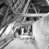 Interieur, kap over voorbeuk - Groningen - 20339266 - RCE -  Interieur, kap over voorbeuk (opmerking: Gefotografeerd voor Huizen in Nederland, Hendrick de Keyser) 