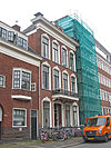 Vier traveeën breed pand met balkon