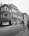 Voorgevel - Groningen - 20093593 - RCE -  De Oude Boteringestraat in Groningen, met v.l.n.r. nr. 47 (gem.mon. 102904), nr. 45 en nr. 43 (rm 18620). This is an image of a municipal monument in Groningen with number 102904 More images 