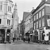 Van rechts, overzicht - Groningen - 20093618 - RCE -  De Brugstraat in Groningen, gezien vanuit het westen 
