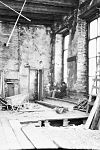 Interieur voorhuis naar het zuiden tijdens verbouwing - Groningen - 20093828 - RCE -  interieur voorhuis naar het zuiden tijdens verbouwing 