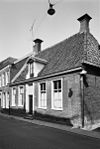 Voorgevel - Groningen - 20094398 - RCE -  De voorgevel van Visserstraat 13 (het Latteringegasthuis) in Groningen, 1966 