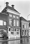 Voorgevel - Groningen - 20093649 - RCE -  Damsterdiep 16 (links, rm 18445) en 18 (gem.mon. 101903), Groningen, voorgevels, 1967 