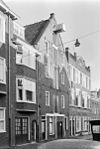 Pakhuis met drie hijsluiken