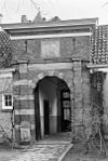 Poort naar Pelsterstraat - Groningen - 20093368 - RCE -  Heilige Geest- of Pelstergasthuis: poort naar Pelsterstraat 