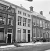 Voorgevel - Groningen - 20093585 - RCE -  De Oude Boteringestraat in Groningen, 1968, met v.l.n.r. de nrs. 29 (gedeeltelijk, rm 18617), 27 (rm 18616) en 23 (gedeeltelijk, rm 18615) 