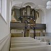 INTERIEUR, ORGEL EN GORDIJNSCHILDERING ACHTER HET ORGEL - Groningen - 20278499 - RCE -  Heilige Geest- of Pelstergasthuis: INTERIEUR, ORGEL EN GORDIJNSCHILDERING ACHTER HET ORGEL 