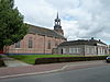 Middelstum - gereformeerde kerk en pastorie -  Gereformeerde kerk (1869) en pastorie aan de Burchtstraat in Middelstum (Groningen, Nederland)