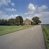 Overzicht westzijde Oldambster boerderij vanaf de weg - Nieuweschans - 20334813 - RCE -  524390: Overzicht westzijde Oldambster boerderij vanaf de weg 