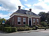 Onderkelderd dwarshuis onder schilddak met hoekschoorstenen Beerta - 3 -  Onderkelderd dwarshuis onder schilddak met hoekschoorstenen 