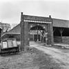 Duivenpoort bij boerderij - Schildwolde - 20197516 - RCE -  Boerderij Vinckersumheerd: Duivenpoort bij boerderij 