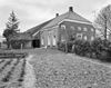 Boerderij van het Oldambtster type met twee omlijste ingangen