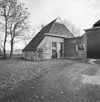 Overzicht voorzijde koetshuis - Grijpskerk - 20331957 - RCE -  Overzicht voorzijde schapen- annex kleinveestal 