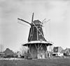 Stellingmolen, stuk van binnenroede gebroken, schuin van achteren gefotografeerd - Oldehove - 20172491 - RCE -  Aeolus: Stellingmolen, stuk van binnenroede gebroken, schuin van achteren gefotografeerd 