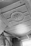 Stucplafond rechter voorkamer tijdens restauratie van het huis - Gronsveld - 20094539 - RCE -  stucplafond rechter voorkamer tijdens restauratie van het huis 