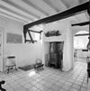 Interieur hal en keuken met schouw - Terziet - 20323831 - RCE -  Interieur hal en keuken met schouw 