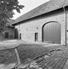 Exterieur binnenplaats, toegangspoort - 20000877 - RCE -  Exterieur binnenplaats, toegangspoort 