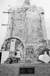 Schildering op wand achter weggenomen sacramentsaltaar - Thorn - 20208519 - RCE -  Rooms-Katholieke Kerk Van De Heilige Michael: schildering op wand achter weggenomen sacramentsaltaar 