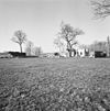 Exterieur huis in slechte staat (bouwval) met omgeving - Thorn - 20002945 - RCE -  Kleine Hegge: Exterieur huis in slechte staat (bouwval) met omgeving 