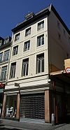 Huis met lijstgevel.