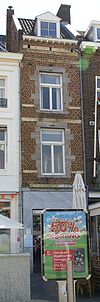 Huis met smalle gevel.