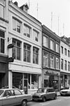 Huis met lijstgevel.
