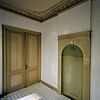 Interieur begane grond, kamer links naast ingang - Maastricht - 20333144 - RCE -  Herenhuis: Interieur begane grond, kamer links naast ingang 