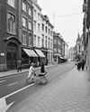 Aanzicht - Maastricht - 20148342 - RCE -  Maastricht, 1970: zicht op noordoostzijde Grote Gracht in de richting van de Markt