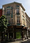 Winkelwoning met elementen van Art Nouveau, gebouwd in opdracht van J. Lodewick.