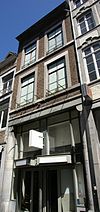 Huis met lijstgevel.