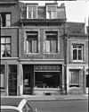 Huis met lijstgevel.