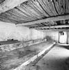 Interieur, overzicht stal - Maastricht - 20337167 - RCE -  Boerderijen: Interieur, overzicht stal 