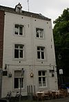 Huis met lijstgevel aan de Kleine Looiersstraat.