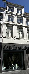 Huis met lijstgevel.