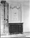 Interieur, schouw met stucversiering - Maastricht - 20147544 - RCE -  Spaans Gouvernement: Interieur, schouw met stucversiering 