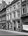 Huis met lijstgevel, van tweemaal twee traveeën.