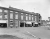 Overzicht voorgevel met poort- (doorgang) en art deco-pui