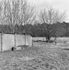 Gedeelte betonnen fruitmuur - Molenhoek - 20002559 - RCE -  Jachtslot Mookerheide: Gedeelte betonnen fruitmuur 
