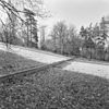 Keermuur voor het Jachtslot, noordzijde - Molenhoek - 20002565 - RCE -  Jachtslot Mookerheide: Keermuur voor het Jachtslot, noordzijde 