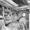 Interieur met werktuig uit 1866 - Holset - 20330628 - RCE -  Interieur met werktuig uit 1866 