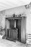 Interieur, schouw met kachel - Cottessen - 20051344 - RCE -  interieur, schouw met kachel 