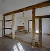 Interieur woonhuis, overzicht woonkamer, gezien vanuit de keuken - Cottessen - 20329940 - RCE -  Vakwerkbouw: Interieur woonhuis, overzicht woonkamer, gezien vanuit de keuken 
